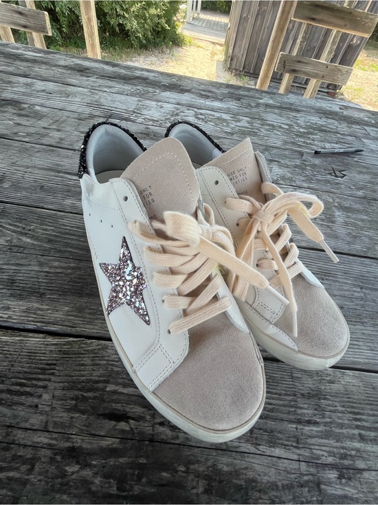 Golden Goose Shoes - Golden Goose Cream Sneakers with Pink Glitter Star and Black Heel 10